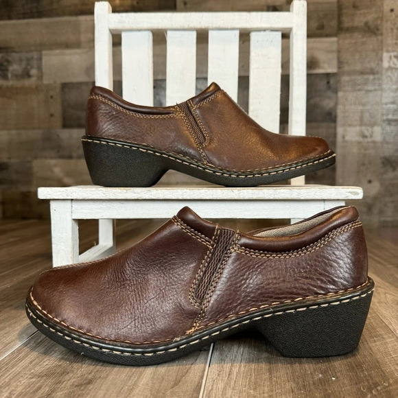 Eastland Women's Amore brown leather slip on shoe • Size 10 • New without box - Picture 1 of 5